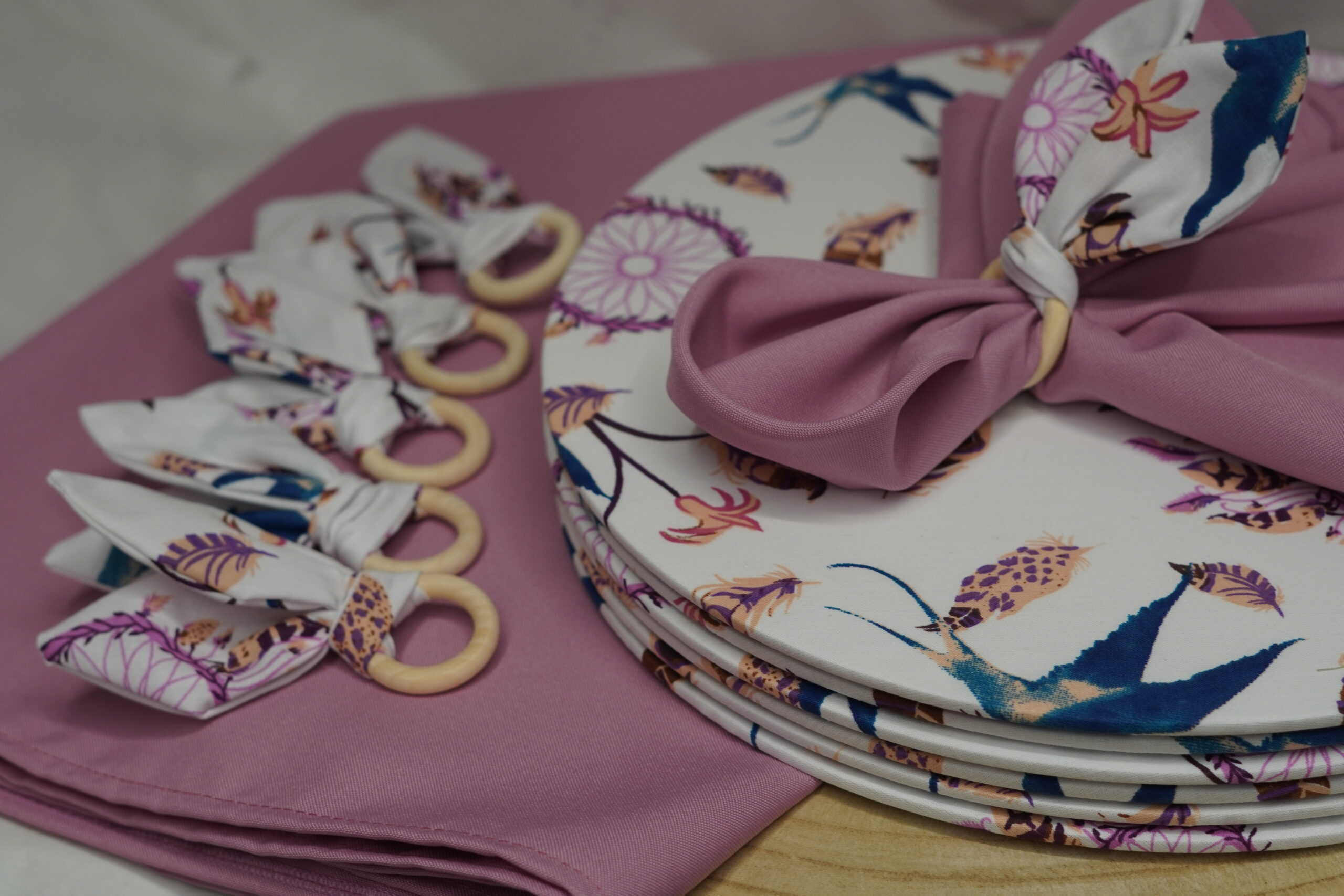 Wiosenny zestaw dekoracyjny na stół Ptasia Harmonia