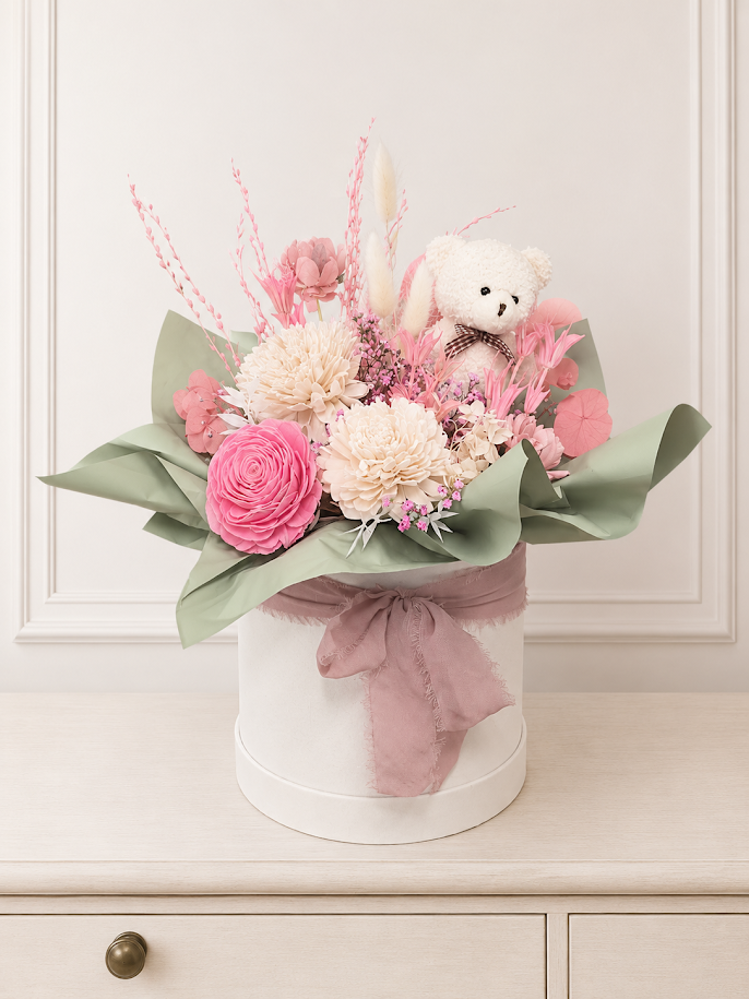 Flower Box z Misiem i Kwiatami Stabilizowanymi