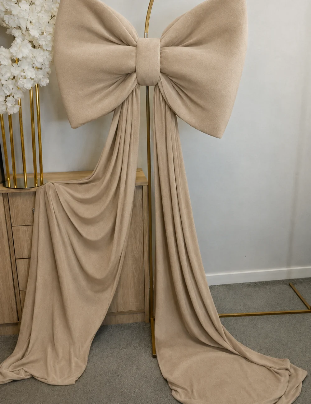 Kokarda Welur Gigant 60×90 cm, zwis 200 Beż