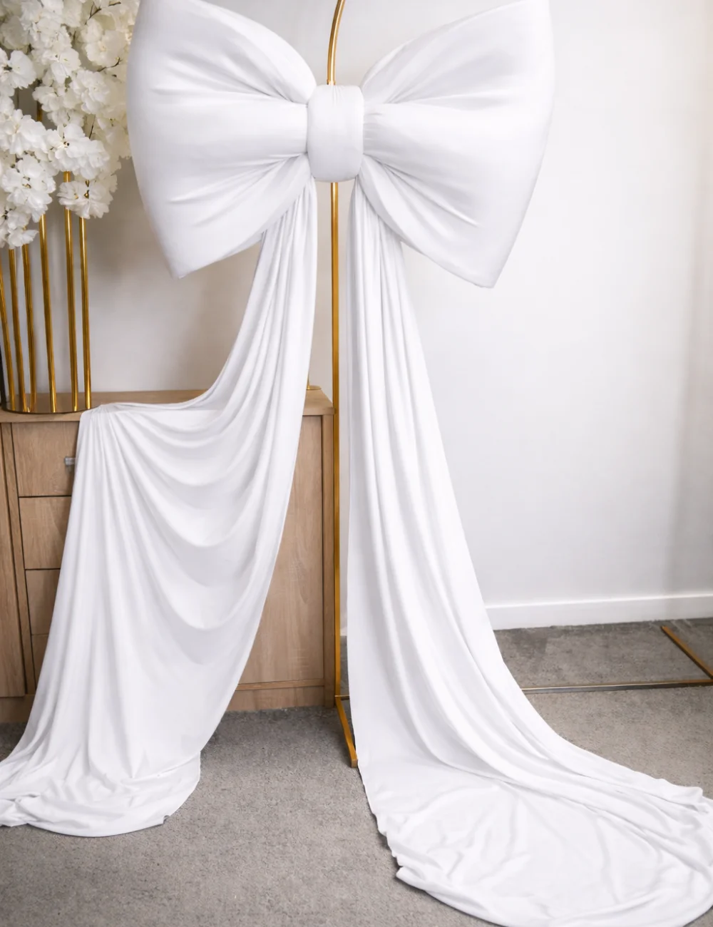 Kokarda Welur Gigant 60×90 cm, zwis 250 Biały